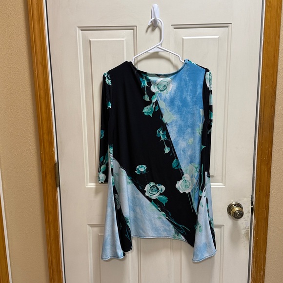 Alfani Black and Blue Floral Tunic Grandmacore - Picture 2 of 7